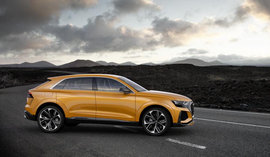  Audi Q8 Sport Concept 2017 года  (фото 10 из 33)